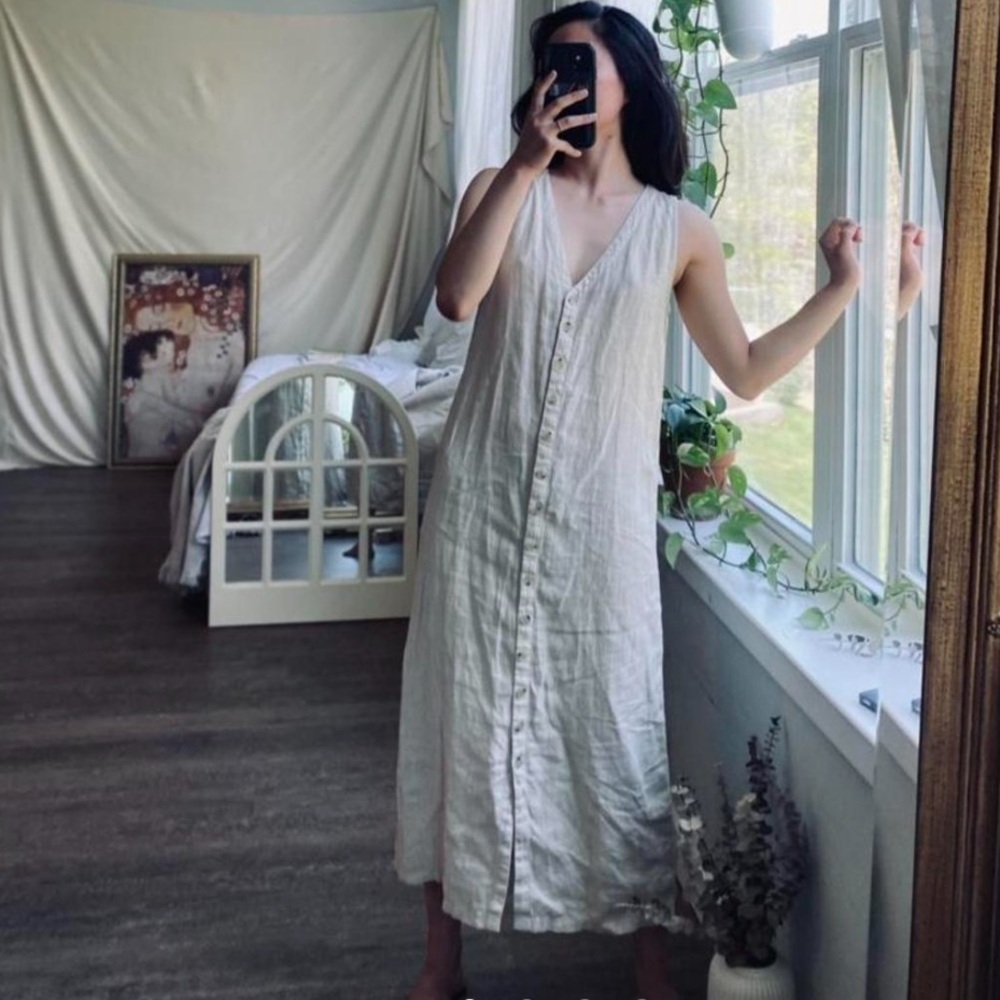Button down off white 100% sleeveless linen dress